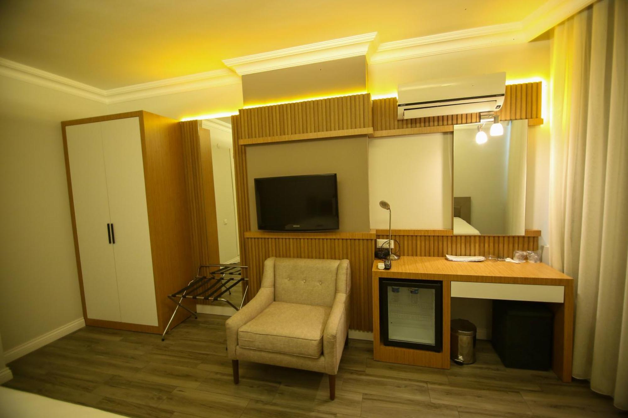 Cevik Palace Hotel Antalya Luaran gambar