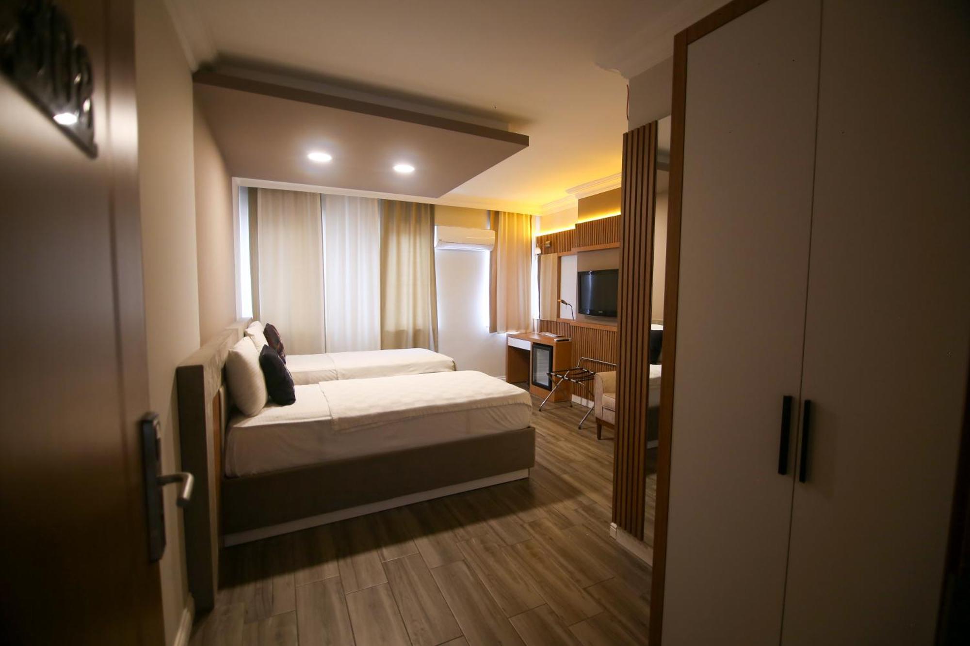 Cevik Palace Hotel Antalya Luaran gambar
