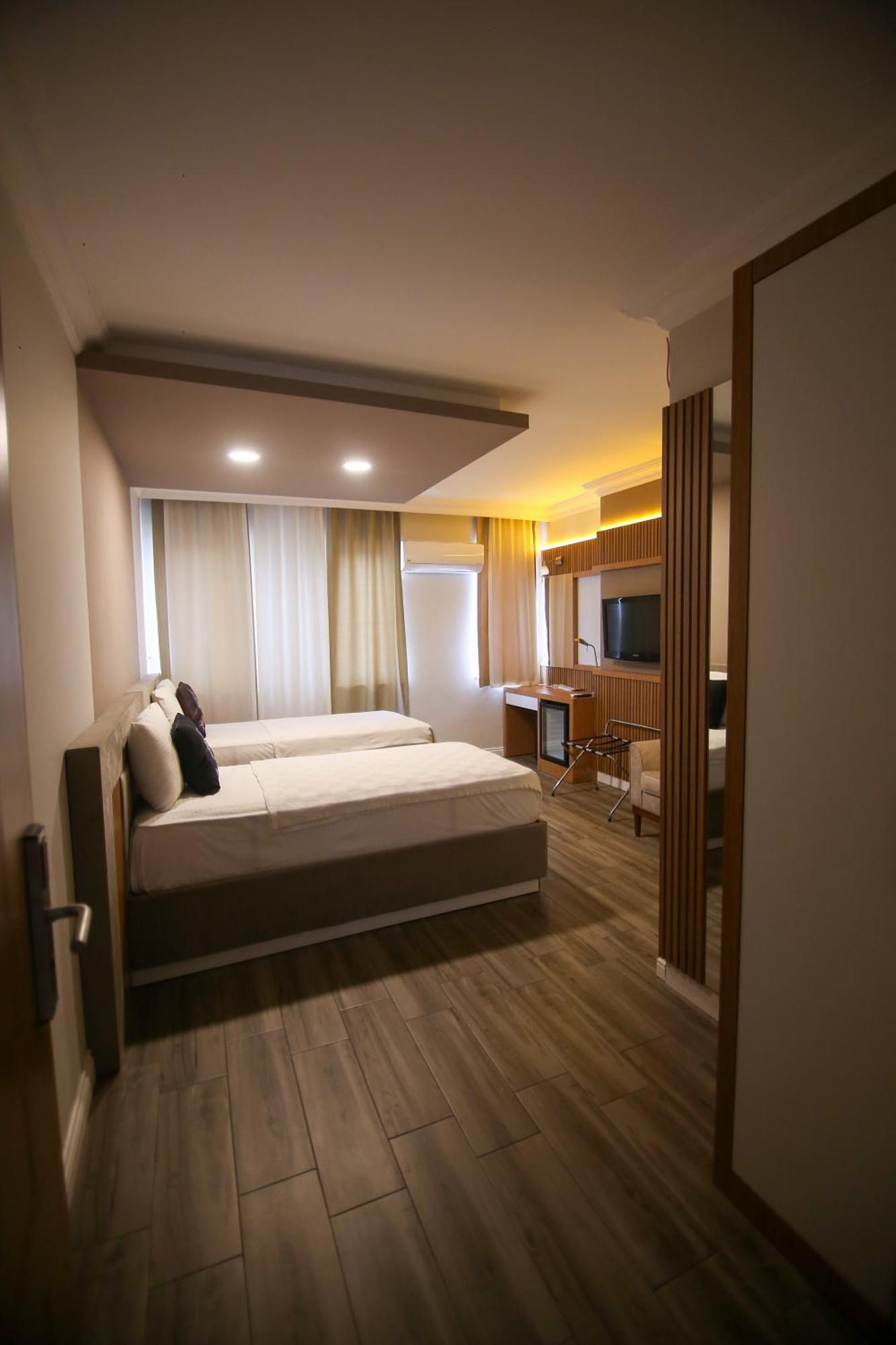 Cevik Palace Hotel Antalya Luaran gambar