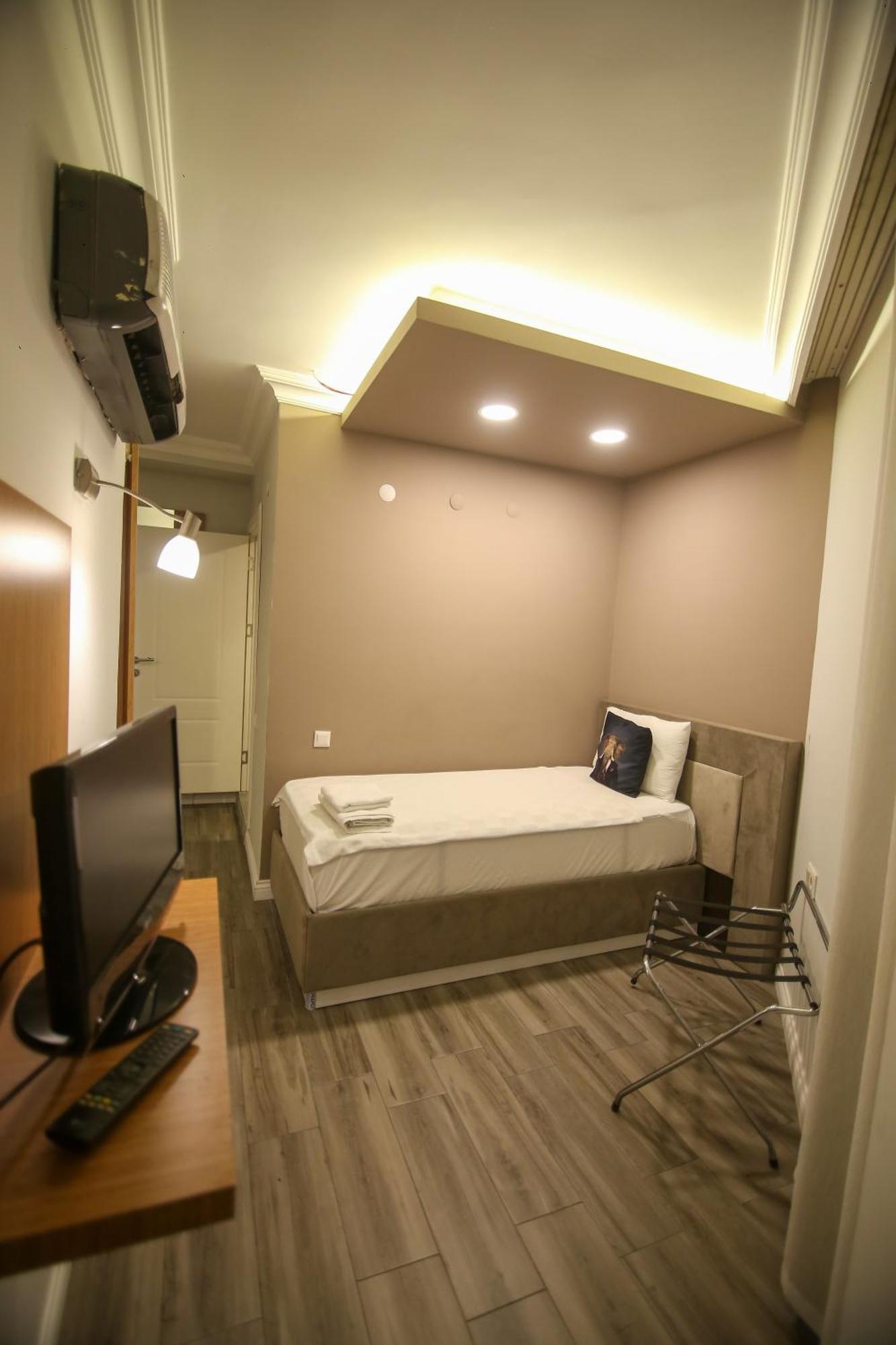 Cevik Palace Hotel Antalya Luaran gambar