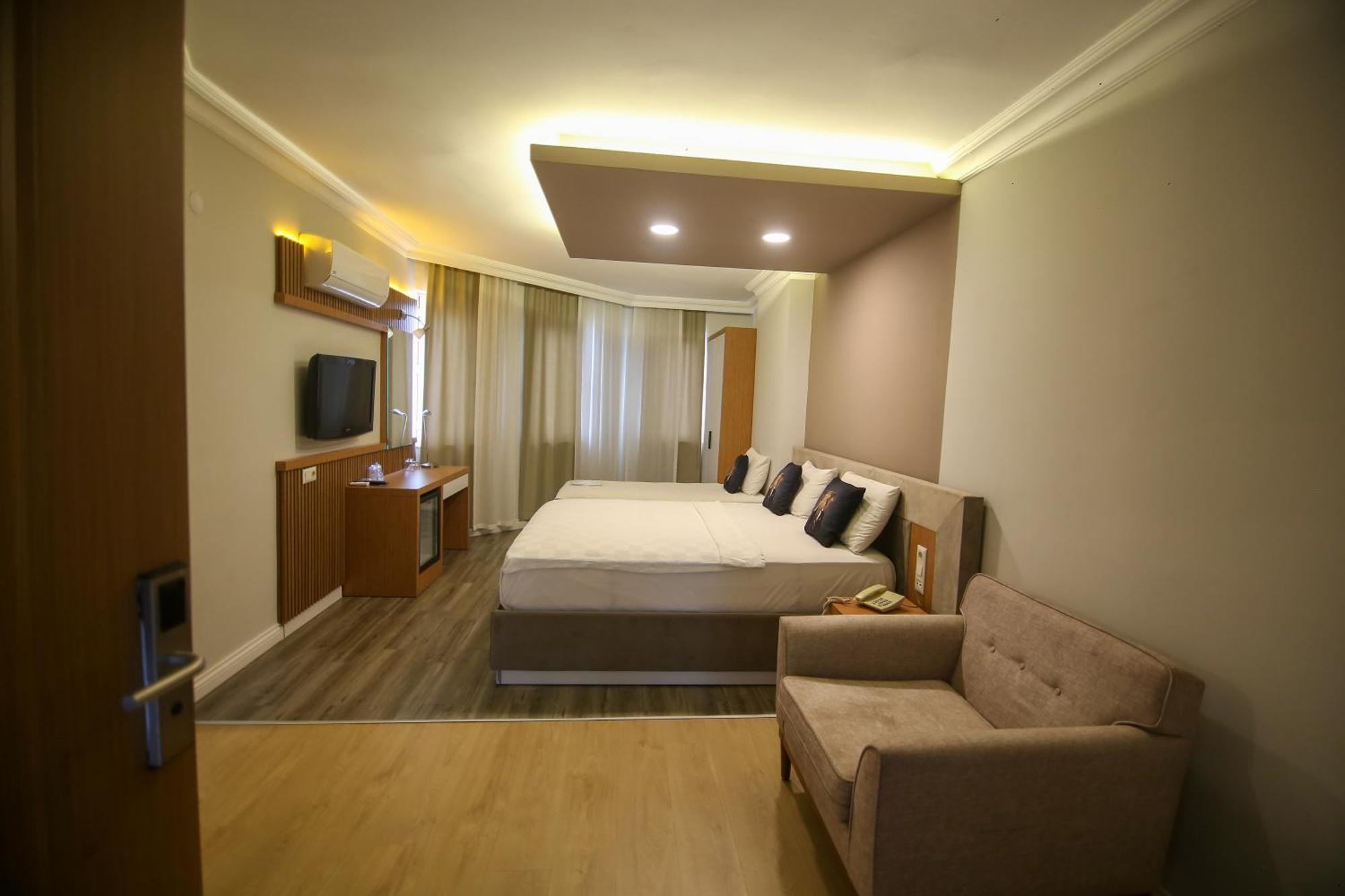 Cevik Palace Hotel Antalya Luaran gambar
